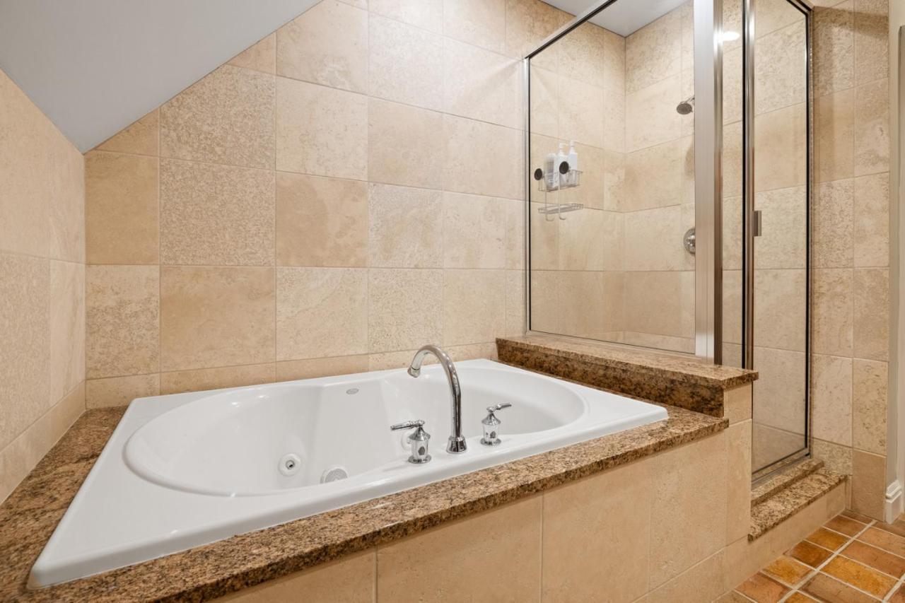 Stratton Springs Top Tier End Unit Exterior photo